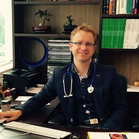 Photo: Dr David Van Der Poorten